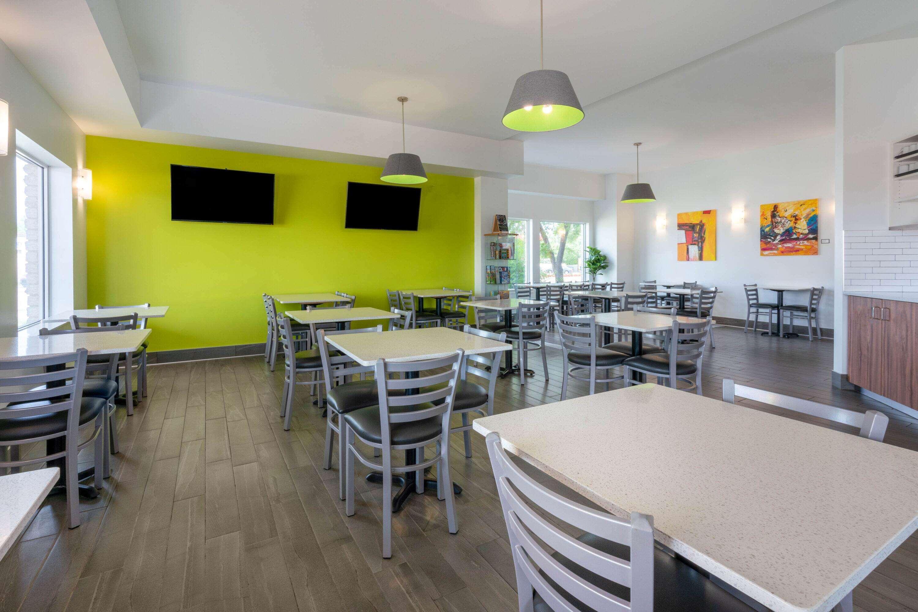 Super 8 By Wyndham Winnipeg West المظهر الخارجي الصورة