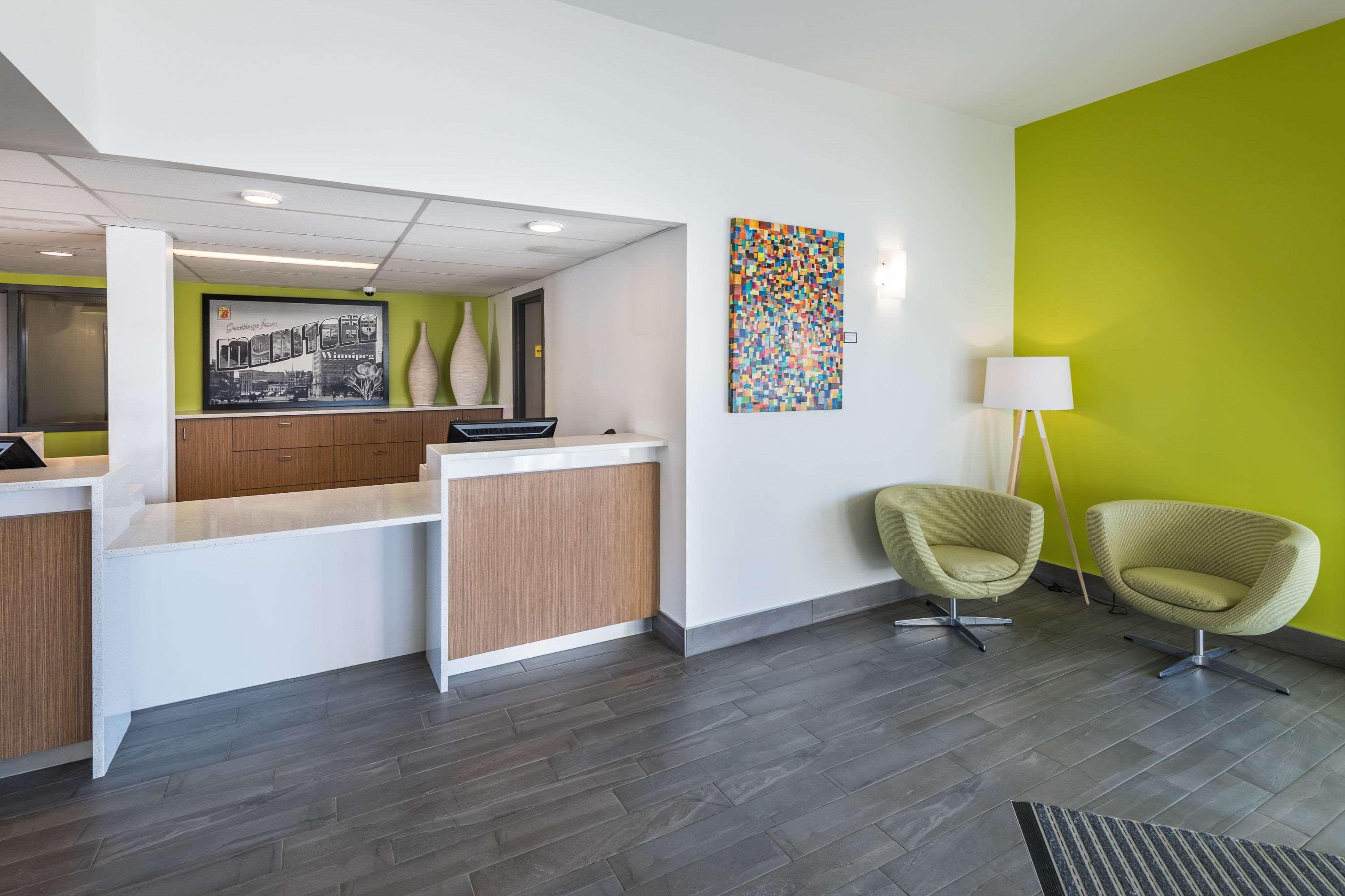 Super 8 By Wyndham Winnipeg West المظهر الخارجي الصورة