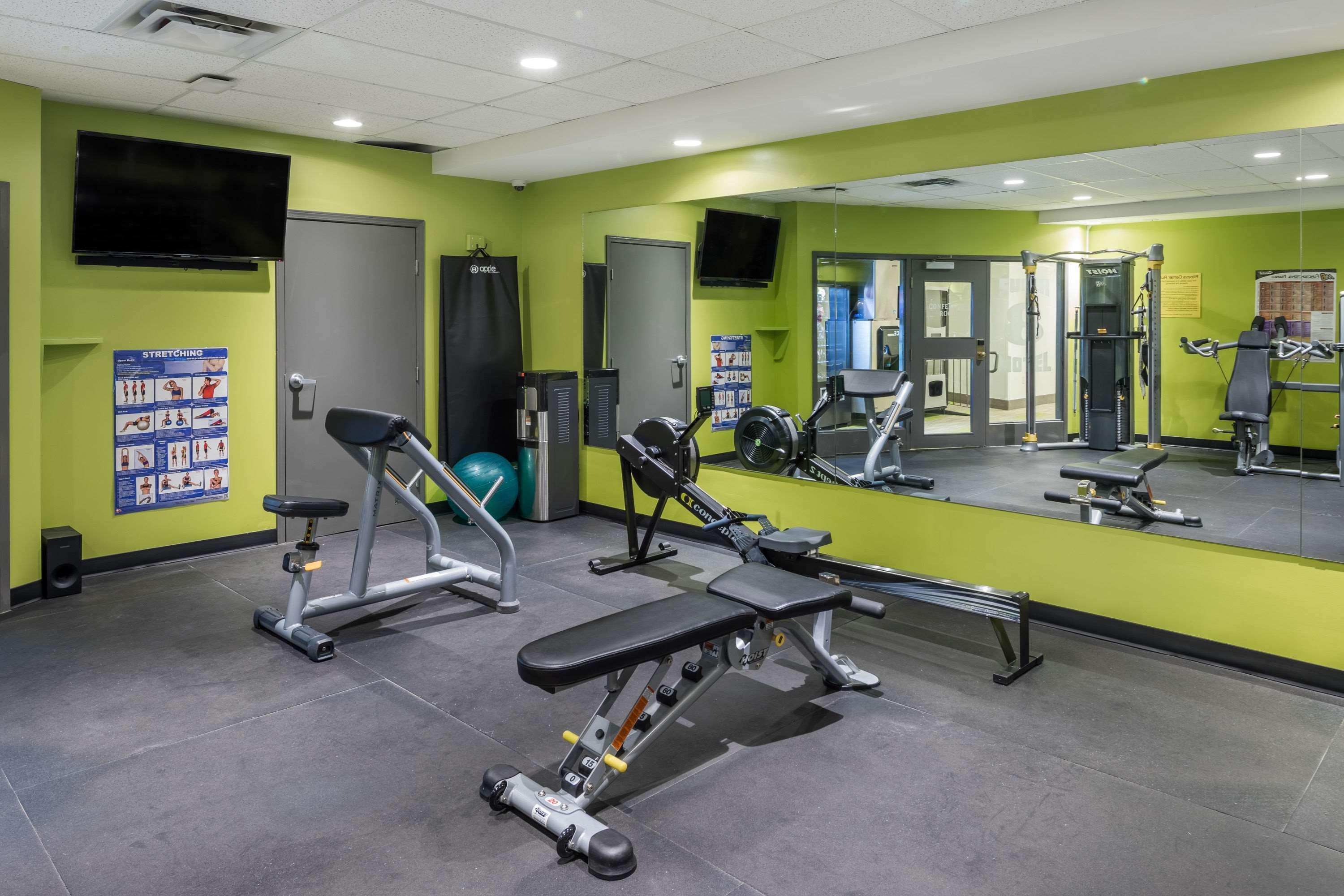 Super 8 By Wyndham Winnipeg West المظهر الخارجي الصورة